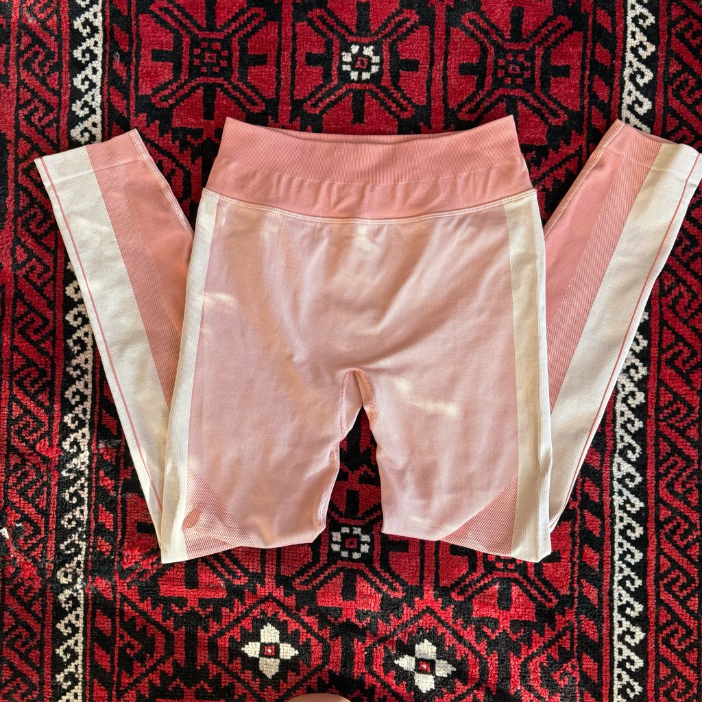 Lululemon Ebb To Train Clay Pink Leggings - Size 6 Like New